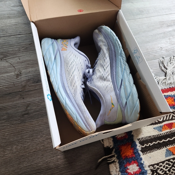 Hoka Clifton 8 women's - Picture 1 of 6